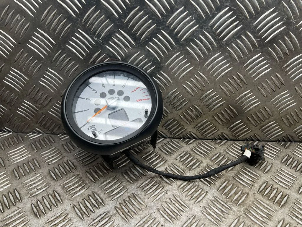 Tahometrs – Mini Cooper Countryman R60 (2011-2016)