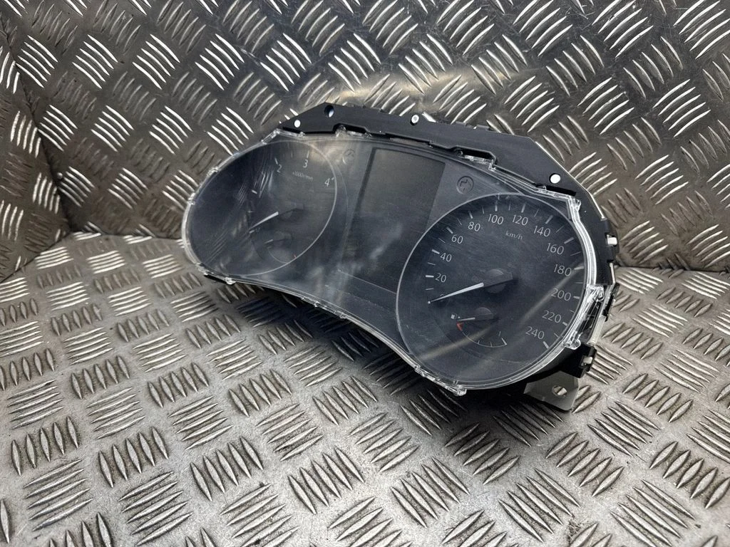 Spidomeeter (näidikuplokk) – Nissan Qashqai (2014-2016)