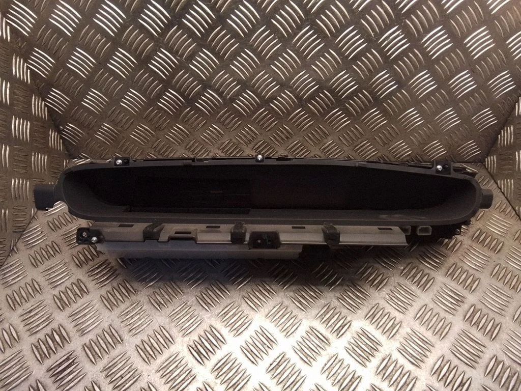 Spidomeeter (näidikuplokk) – Toyota Prius (XW30) (2009-2015)