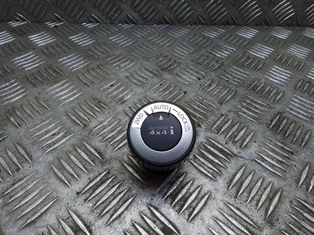 Diferentsiaali lukustuse lüliti – Nissan X-Trail T31 (2007-2014)