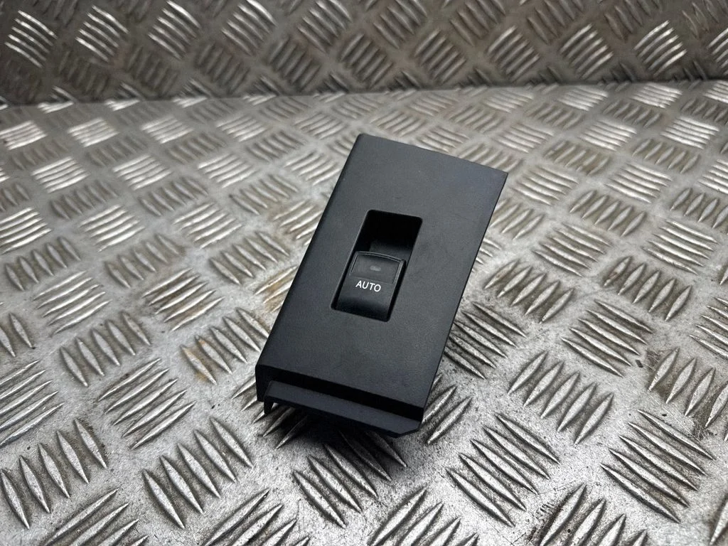 Electric window control switch – Toyota Auris E180 (2012-2018)