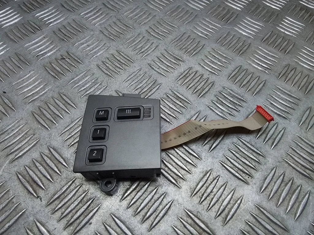 Seat memory switch – BMW 7 Series E65 E66 (2001-2008)