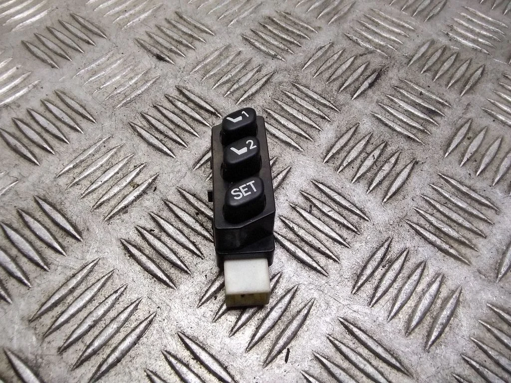 Seat memory switch
