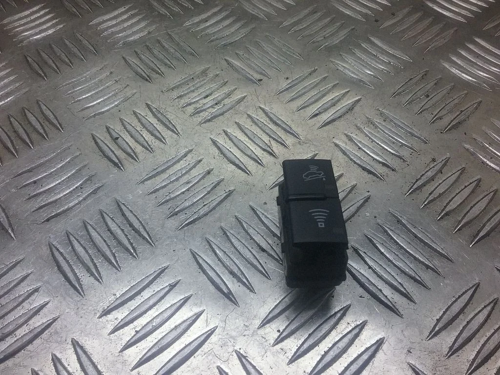 Signalisatsiooni lüliti – Audi A4 S4 B7 8E 8H (2005-2008)