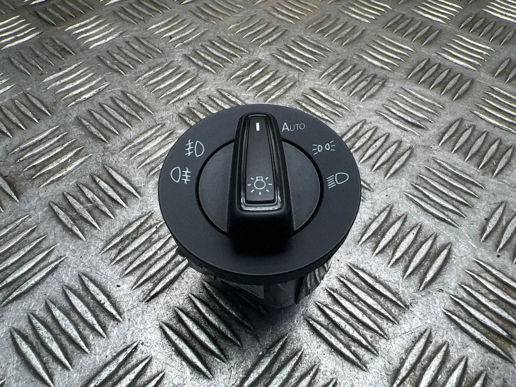 Gaismu slēdzis 5G0941431R
