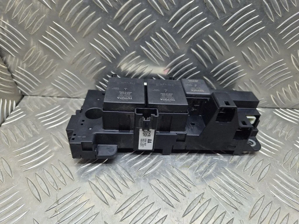 Releede paigaldusplokk – Toyota Auris E180 (2012-2018)