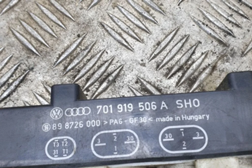 Jahutusventilaatori relee – Volkswagen Transporter - Caravelle T4 (1991-2003)