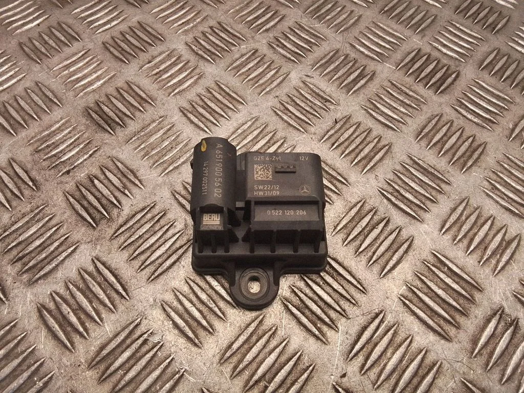 Glow plug pre-heat relay – Mercedes-Benz E-Class W212 (2009-2016)