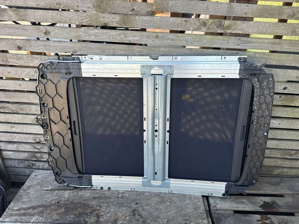 Katuseluugi komplekt – Mini Cooper Countryman R60 (2011-2016)