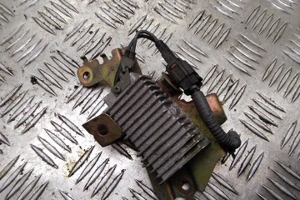 Kütusepumba juhtplokk – Lexus GS 300 350 430 450H (2005-2012)