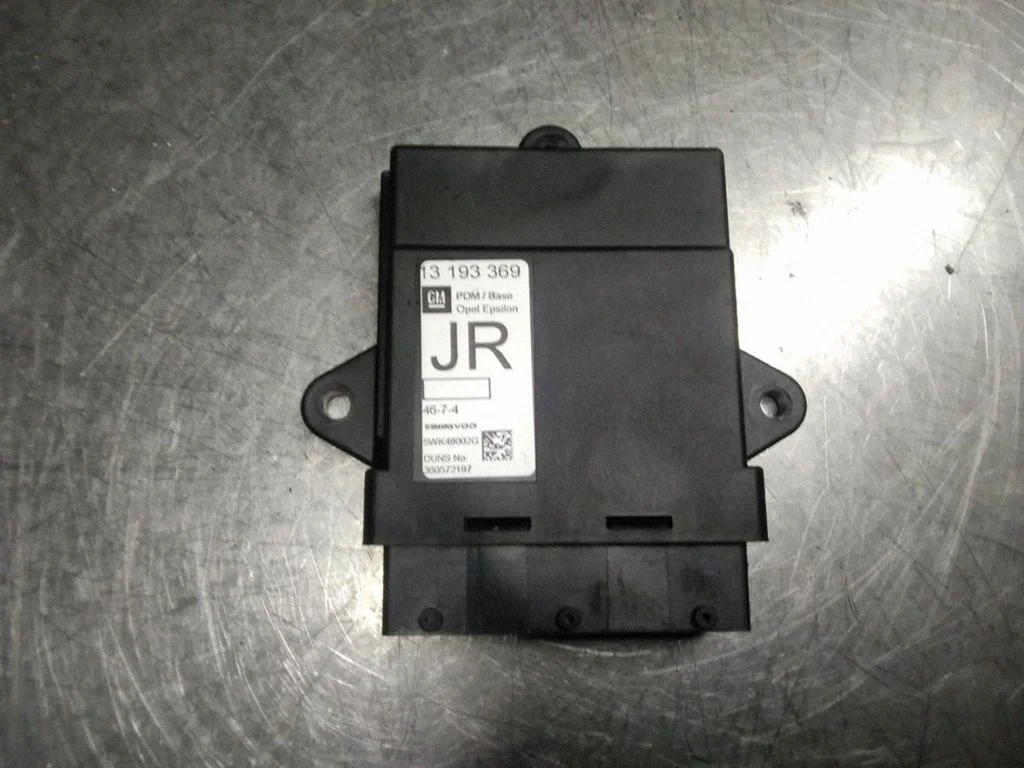 Centrālās slēgšanas vadības bloks – Opel Vectra C (2002-2005)