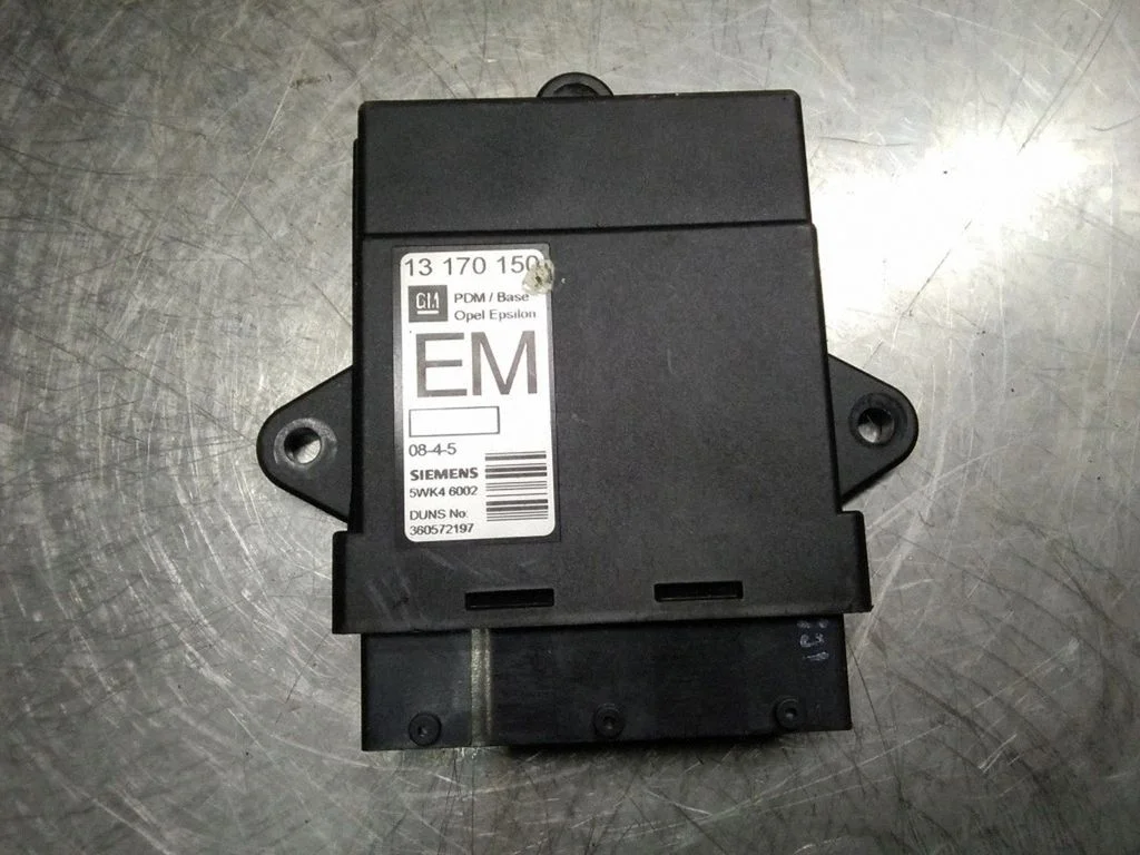 Centrālās slēgšanas vadības bloks – Opel Vectra C (2002-2005)