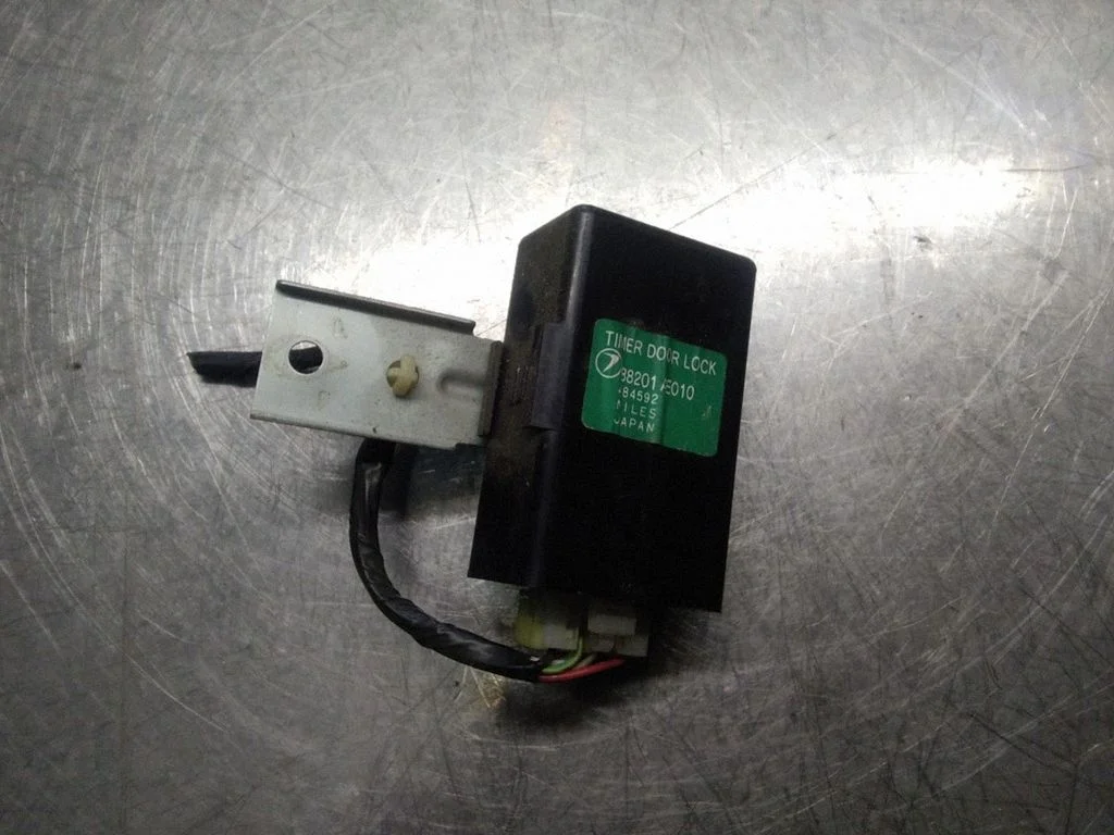 Centrālās slēgšanas vadības bloks – Subaru Legacy (1999-2003)