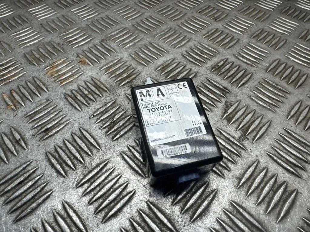 Durvju elektronikas vadības bloks 8974002100