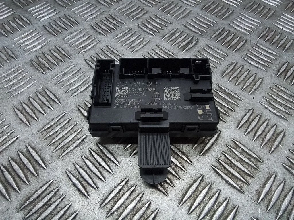 Door control unit/module 5Q4959592R
