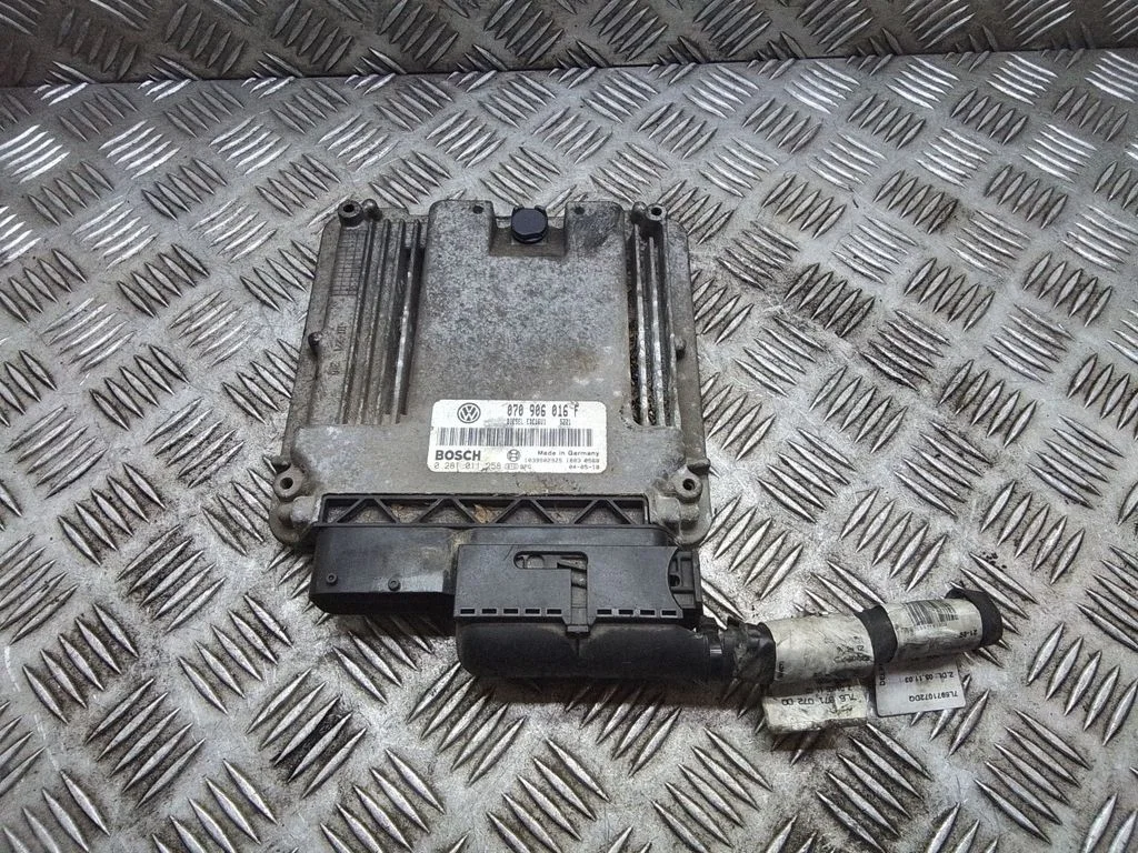 Engine control unit/module 070906016F