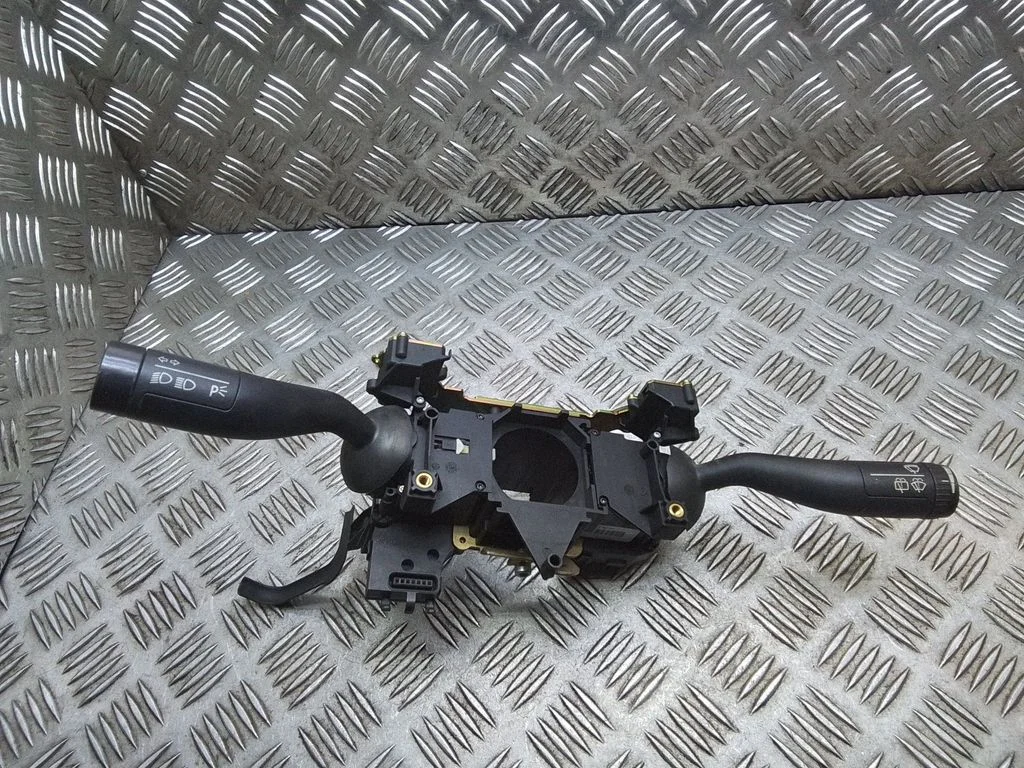 Sviru komplekts – Volkswagen Touareg I (2002-2010)