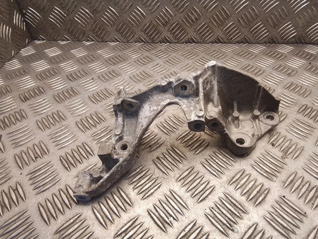 EGR-klapi jahuti klamber – Nissan Qashqai (2014-2016)