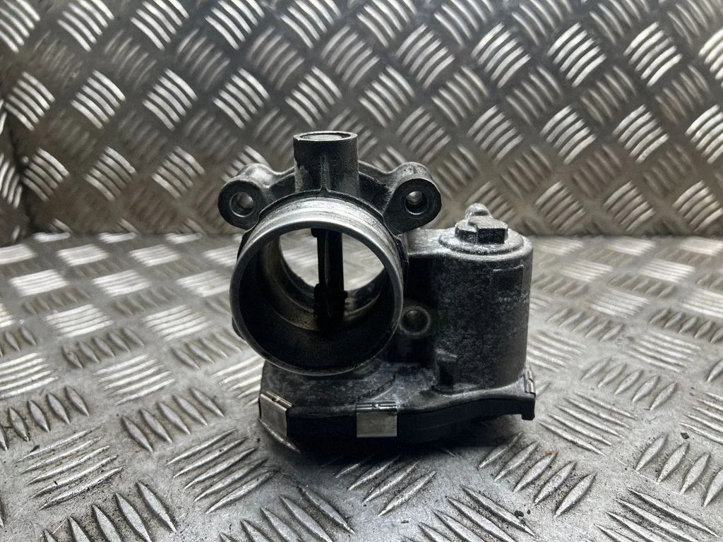 Throttle valve – Opel Astra K (2015-2021)