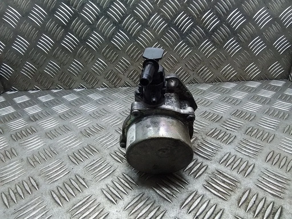 Vacuum pump – Nissan Qashqai+2 (2010-2014)