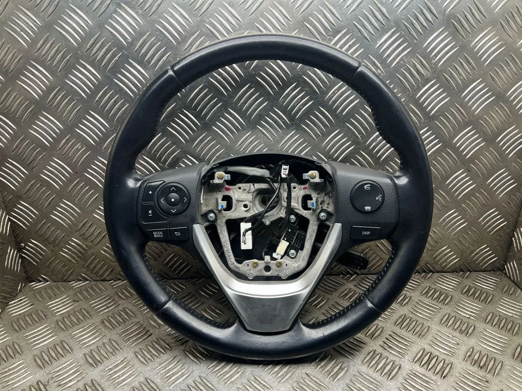 Stūre – Toyota Auris E180 (2012-2018)