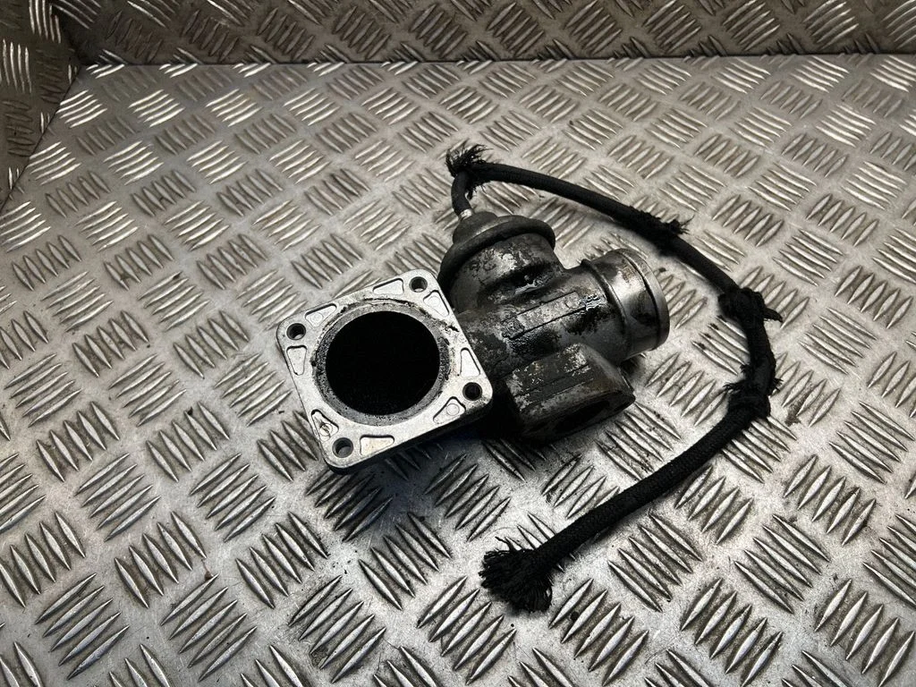 EGR valve 074129499B