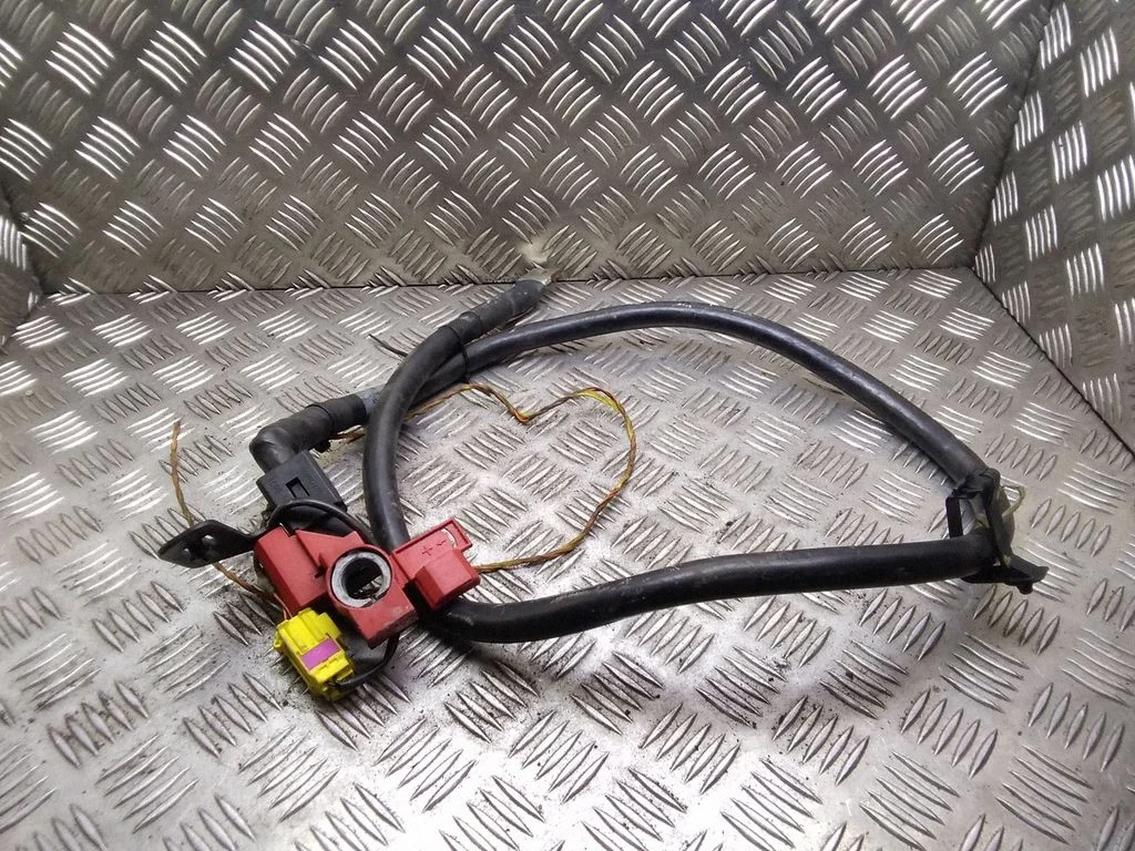 Positive cable (battery) – Volkswagen Phaeton (2002-2016)