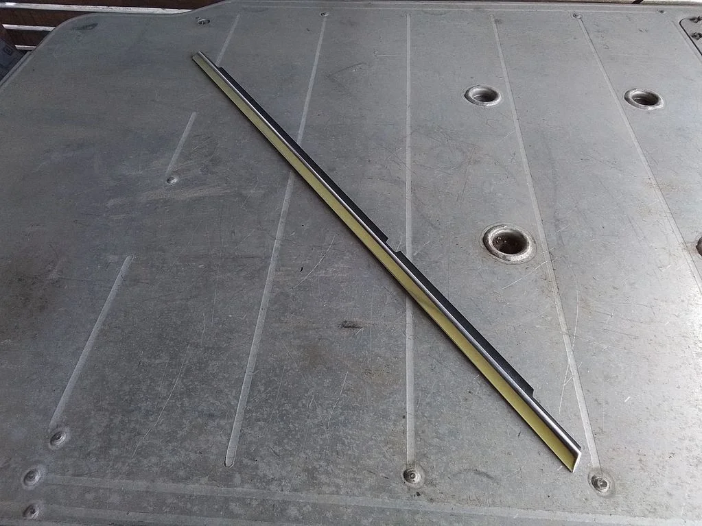 Rear door trim (molding) – Mercedes-Benz E-Class W212 (2009-2016)