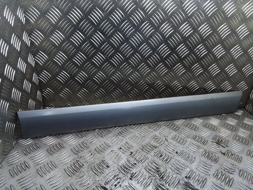 Rear door trim (molding) – Mercedes-Benz E-Class W210 (1995-2002)