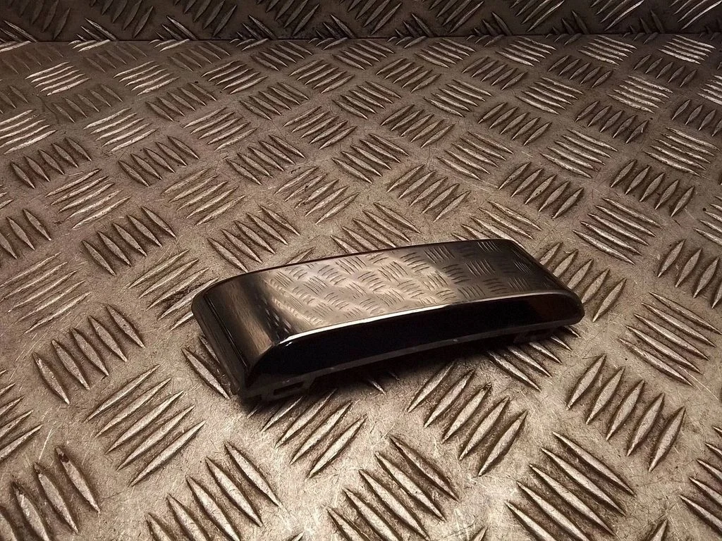 Atrapa przednia (grill) – Suzuki Vitara (LY) (2015-)