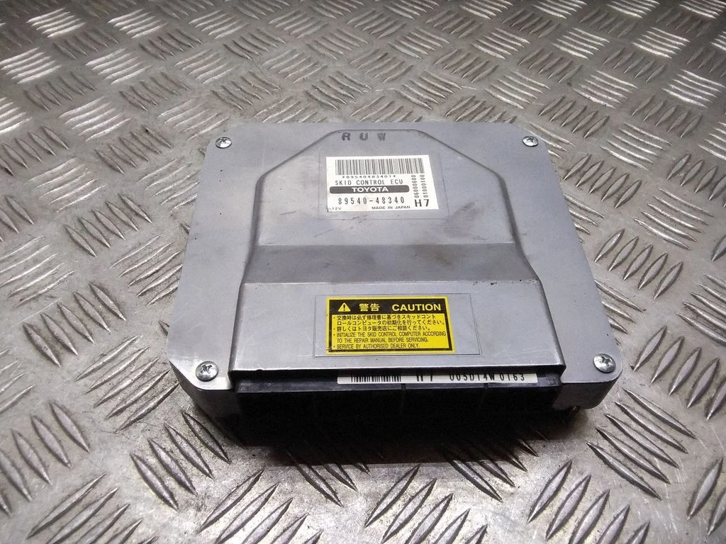 Bremžu sistēmas vadības bloks – Lexus GS 300 350 430 450H (2005-2012)