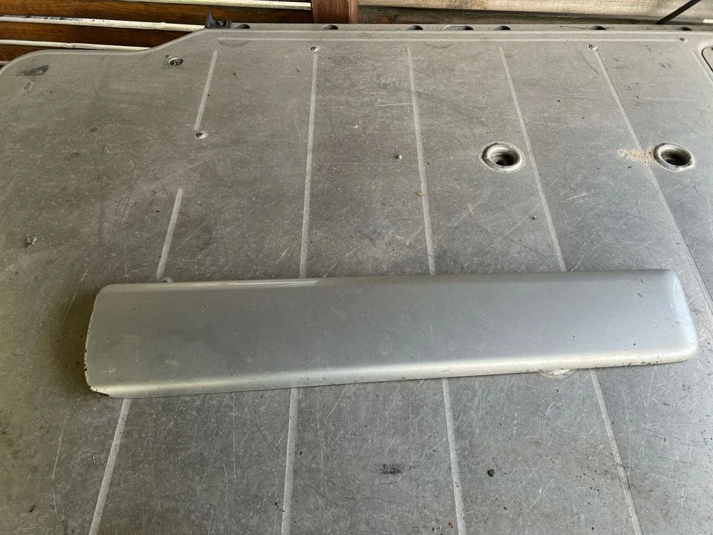 Front door trim (molding) – Opel Vivaro (2001-2014)