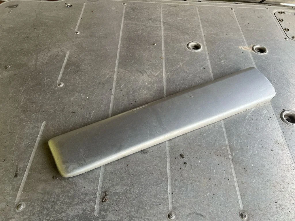 Front door trim (molding) – Opel Vivaro (2001-2014)