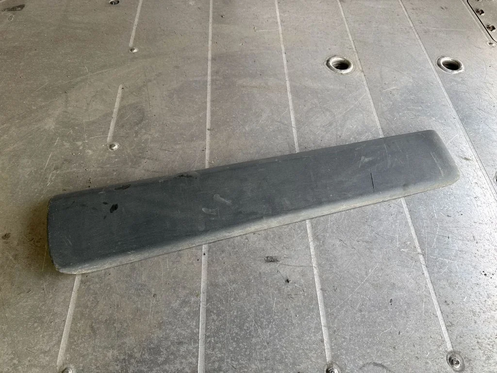 Priekšējo durvju apdare (molings) 8200036086