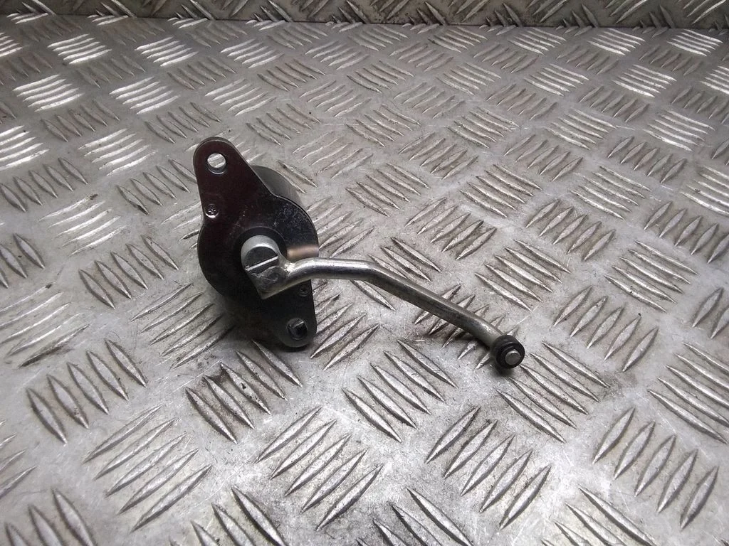 Accelerator throttle pedal bracket – Nissan Leaf I (ZE0) (2010-2017)