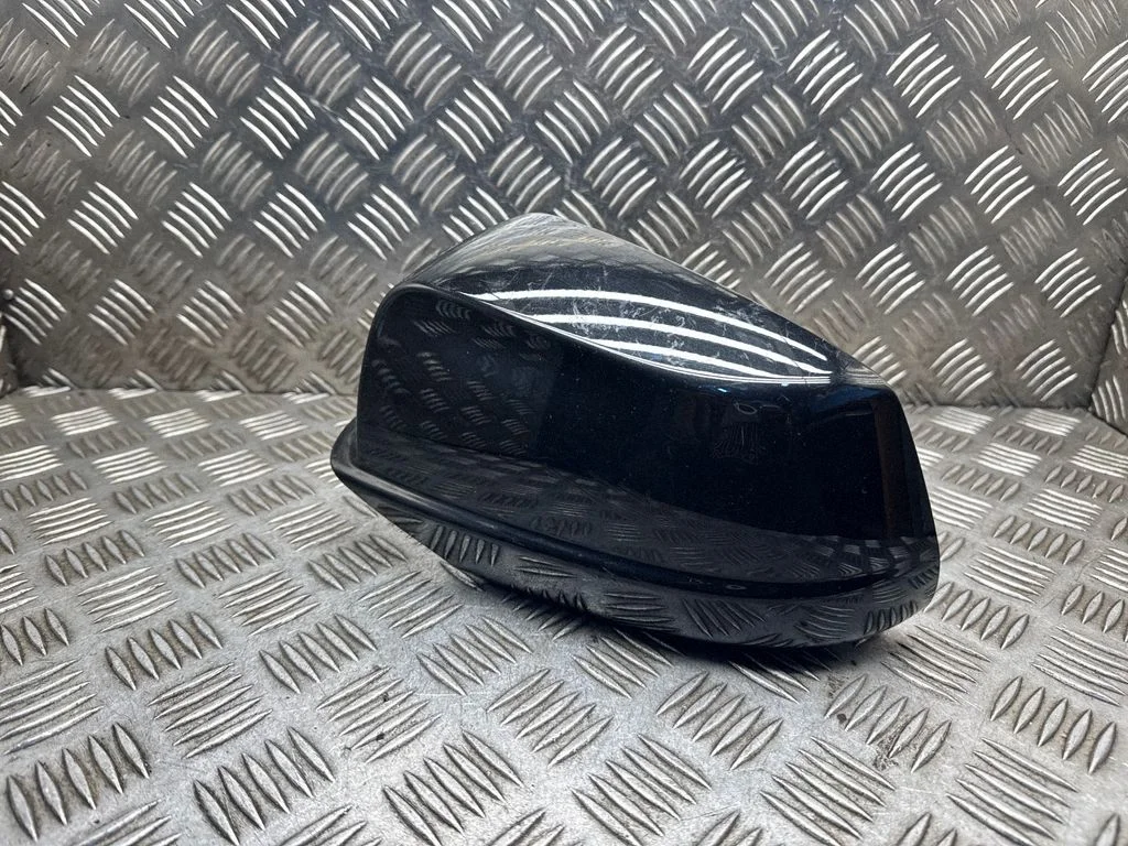 Välispeegli plastkate – BMW 5-seeria F10 F11 (2009-2016)