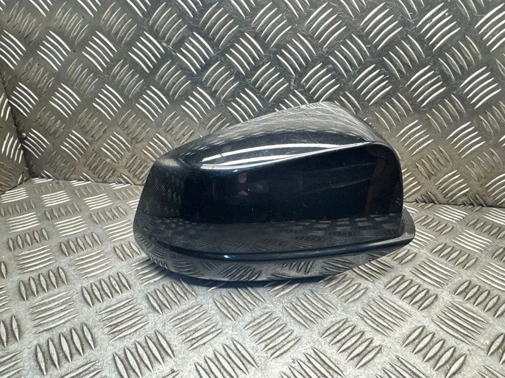 Välispeegli plastkate – BMW 5-seeria F10 F11 (2009-2016)