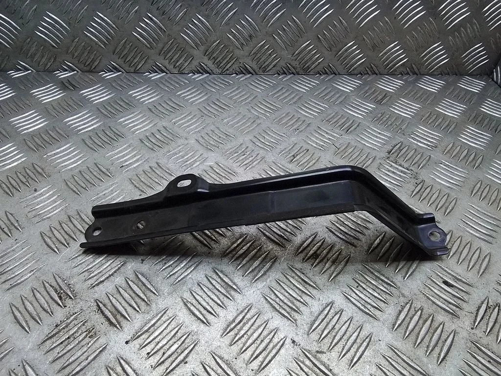 Uchwyt akumulatora – Toyota Prius (XW30) (2009-2015)