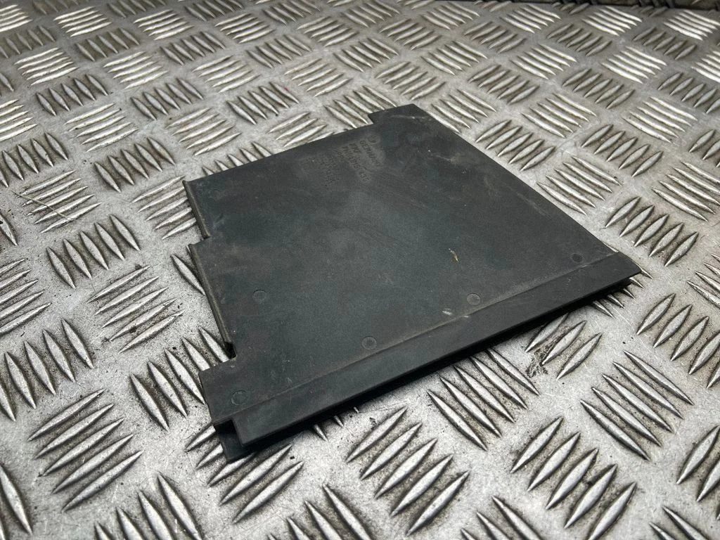 Battery tray heat shield 7H0915435