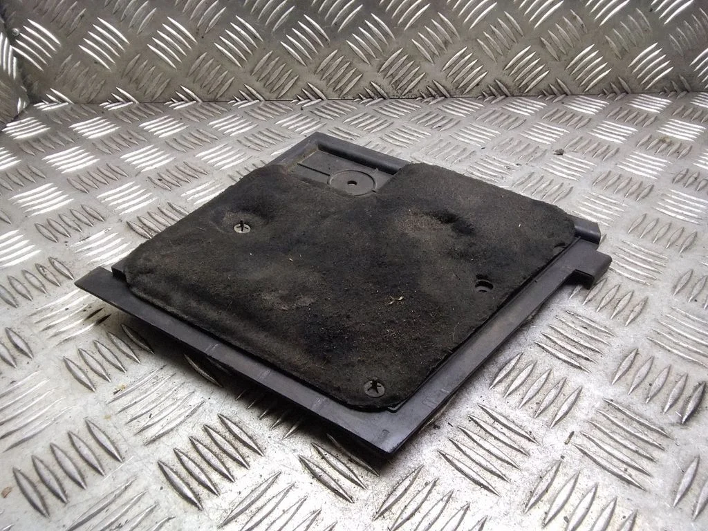 Battery tray heat shield – Volkswagen Transporter - Caravelle T5 (2003-2015)