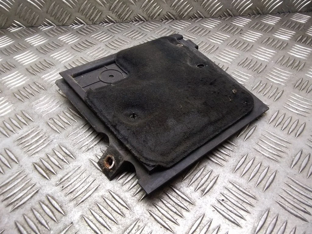 Battery tray heat shield – Volkswagen Transporter - Caravelle T5 (2003-2015)