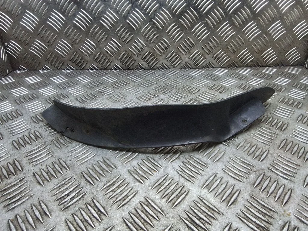 Cita apakšas detaļa 5L0853888