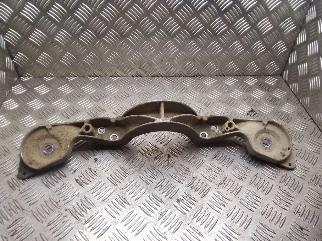 Rear differential/diff mount bracket – BMW 3 Series E46 (1998-2005)