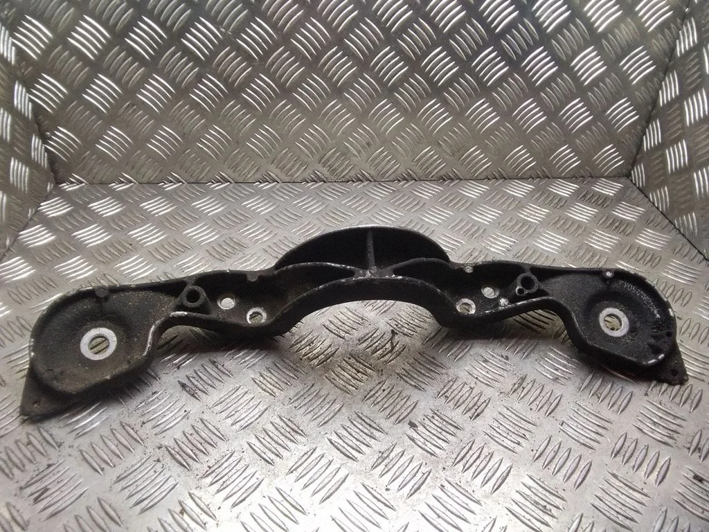Rear differential/diff mount bracket – BMW 3 Series E46 (1998-2005)