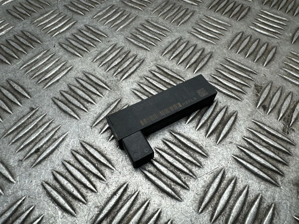 Antenas pastiprinātājs – Volvo XC90 (2014-)