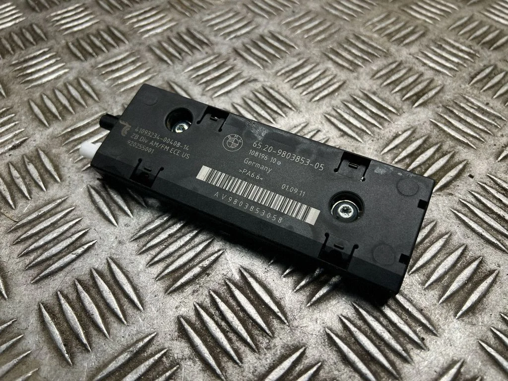 Aerial antenna amplifier – Mini Cooper Countryman R60 (2011-2016)
