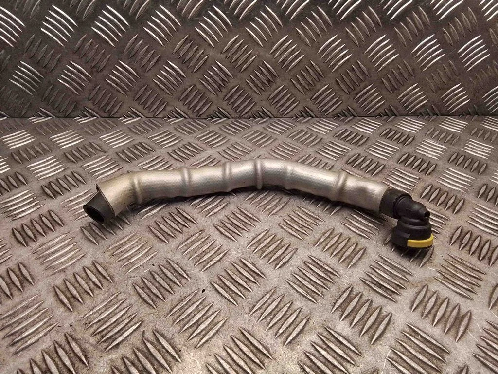 Breather/breather pipe/hose – Nissan Qashqai (2010-2014)