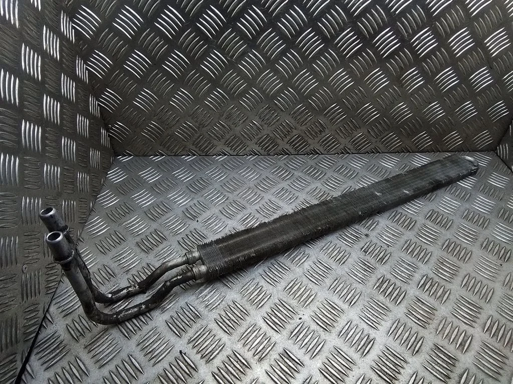 Stūres pastiprinātāja radiators – BMW 7. sērija E65 E66 (2001-2008)