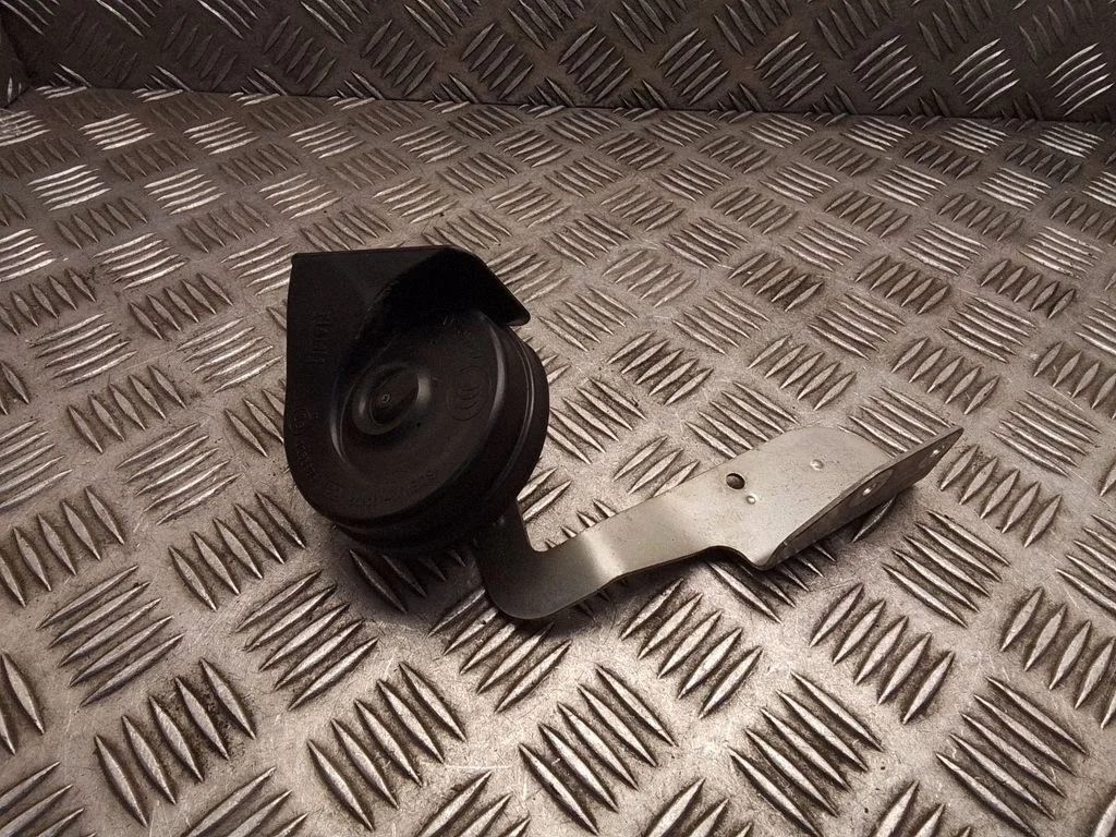 Horn signal – Mercedes-Benz CLK-Class C207 A207 (2010-2017)