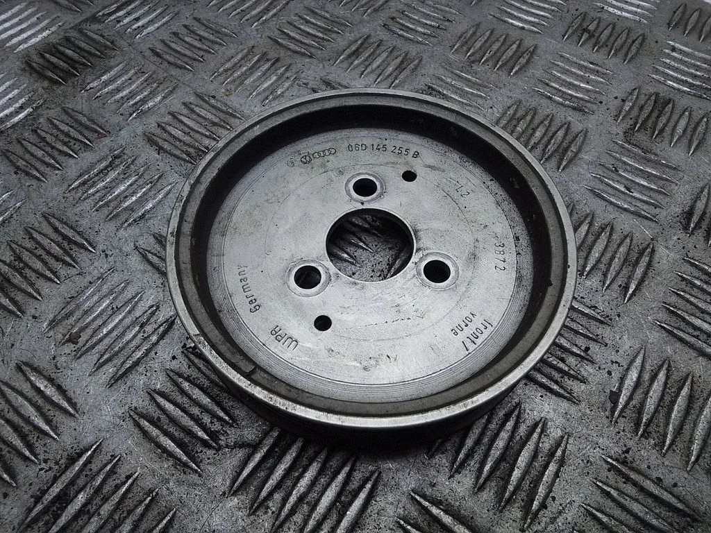 Roolivõimendi pumba rihmaratas – Audi A6 Allroad C6 (2006-2011)